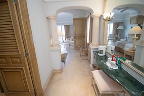 Grand Isla Navidad Golf & Spa Resort with Marina