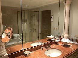 Grand Isla Navidad Golf & Spa Resort with Marina