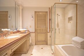 Grand Isla Navidad Golf & Spa Resort with Marina