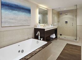 Hilton Alexandria Old Town