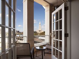 Hilton Alexandria Old Town