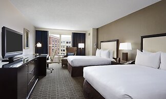 Hilton Alexandria Old Town