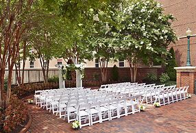 Hilton Alexandria Old Town