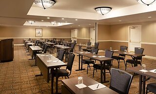 Hilton Alexandria Old Town