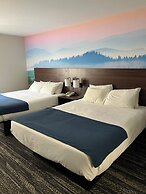 Clarion Pointe-Dillard near Blue Ridge Mountains