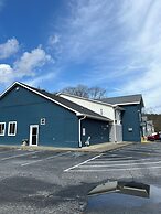 Clarion Pointe-Dillard near Blue Ridge Mountains