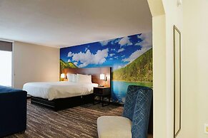 Clarion Pointe-Dillard near Blue Ridge Mountains