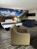 Clarion Pointe-Dillard near Blue Ridge Mountains