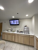 Clarion Pointe-Dillard near Blue Ridge Mountains