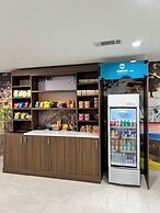 Clarion Pointe-Dillard near Blue Ridge Mountains