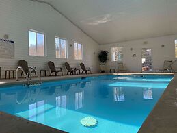 Clarion Pointe-Dillard near Blue Ridge Mountains