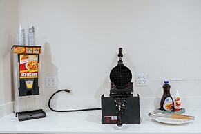 Clarion Pointe-Dillard near Blue Ridge Mountains