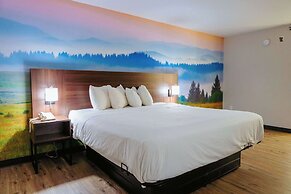 Clarion Pointe-Dillard near Blue Ridge Mountains