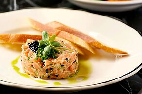 Holiday Inn Hotel & Suites Ottawa Kanata by IHG