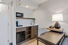 Holiday Inn Hotel & Suites Ottawa Kanata by IHG