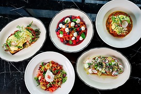 Holiday Inn Hotel & Suites Ottawa Kanata by IHG