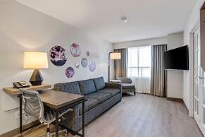 Holiday Inn Hotel & Suites Ottawa Kanata by IHG