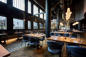 Holiday Inn Hotel & Suites Ottawa Kanata by IHG