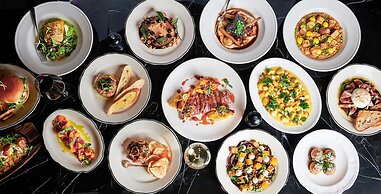 Holiday Inn Hotel & Suites Ottawa Kanata by IHG