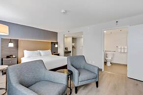 Holiday Inn Hotel & Suites Ottawa Kanata by IHG