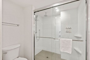 Holiday Inn Hotel & Suites Ottawa Kanata by IHG