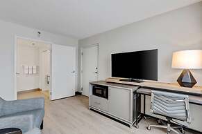 Holiday Inn Hotel & Suites Ottawa Kanata by IHG