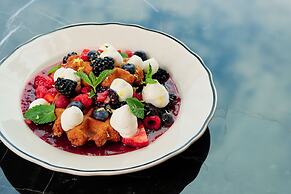 Holiday Inn Hotel & Suites Ottawa Kanata by IHG