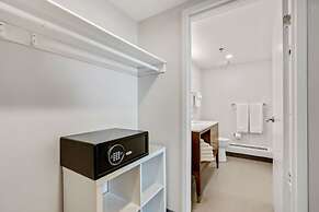 Holiday Inn Hotel & Suites Ottawa Kanata by IHG