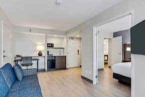 Holiday Inn Hotel & Suites Ottawa Kanata by IHG