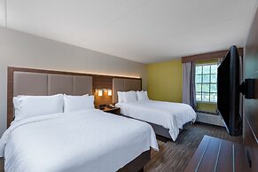 Holiday Inn Express State College at Williamsburg Square by IHG