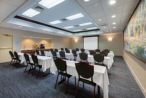 Holiday Inn Express State College at Williamsburg Square by IHG