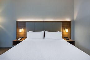 Holiday Inn Express State College at Williamsburg Square by IHG