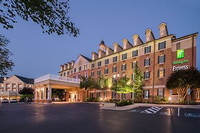 Holiday Inn Express State College at Williamsburg Square by IHG