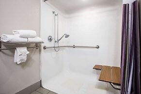 La Quinta Inn & Suites by Wyndham Pontoon Beach