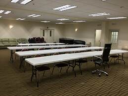 Days Inn & Suites by Wyndham Pasadena