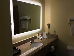 Days Inn & Suites by Wyndham Pasadena