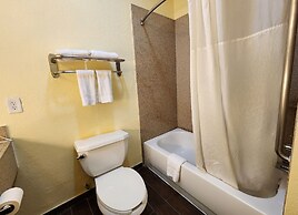 Studio 6 Suites – Pasadena, TX