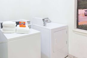 Days Inn & Suites by Wyndham Pasadena