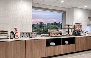Holiday Inn Express Federal Way Seattle South by IHG