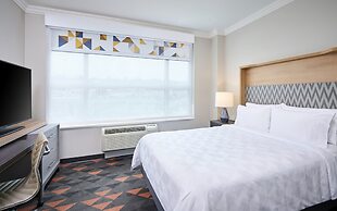 Holiday Inn Hotel & Suites Oakville @ Bronte by IHG
