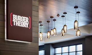 Holiday Inn Hotel & Suites Oakville @ Bronte by IHG