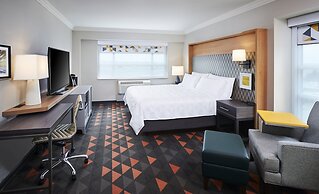 Holiday Inn Hotel & Suites Oakville @ Bronte by IHG