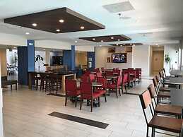 Holiday Inn Express Hotel & Suites Tracy by IHG