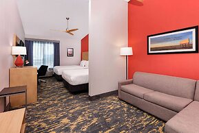 La Quinta Inn & Suites by Wyndham Dallas - Las Colinas