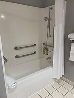 Holiday Inn Express Cleveland Downtown by IHG