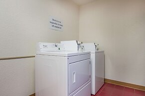 Motel 6 Waterloo, IA - Crossroads Mall - Cedar Falls