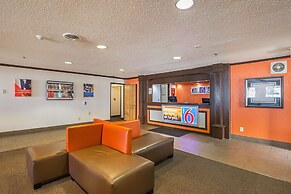 Motel 6 Waterloo, IA - Crossroads Mall - Cedar Falls