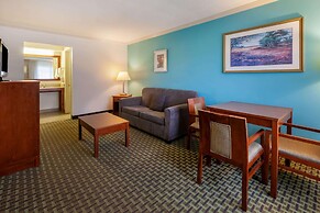 Days Inn by Wyndham Austintown