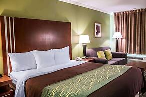 Days Inn by Wyndham Austintown