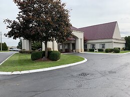 Days Inn by Wyndham Austintown